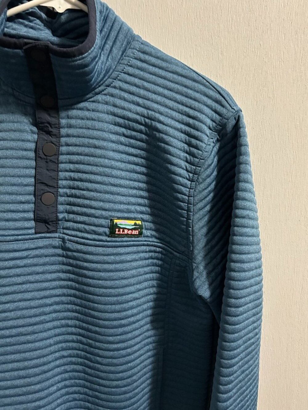 L.L. Bean Men's Teal Blue/Navy Airlight Knit 1/4 Snap Slightly Fitted Pullover M